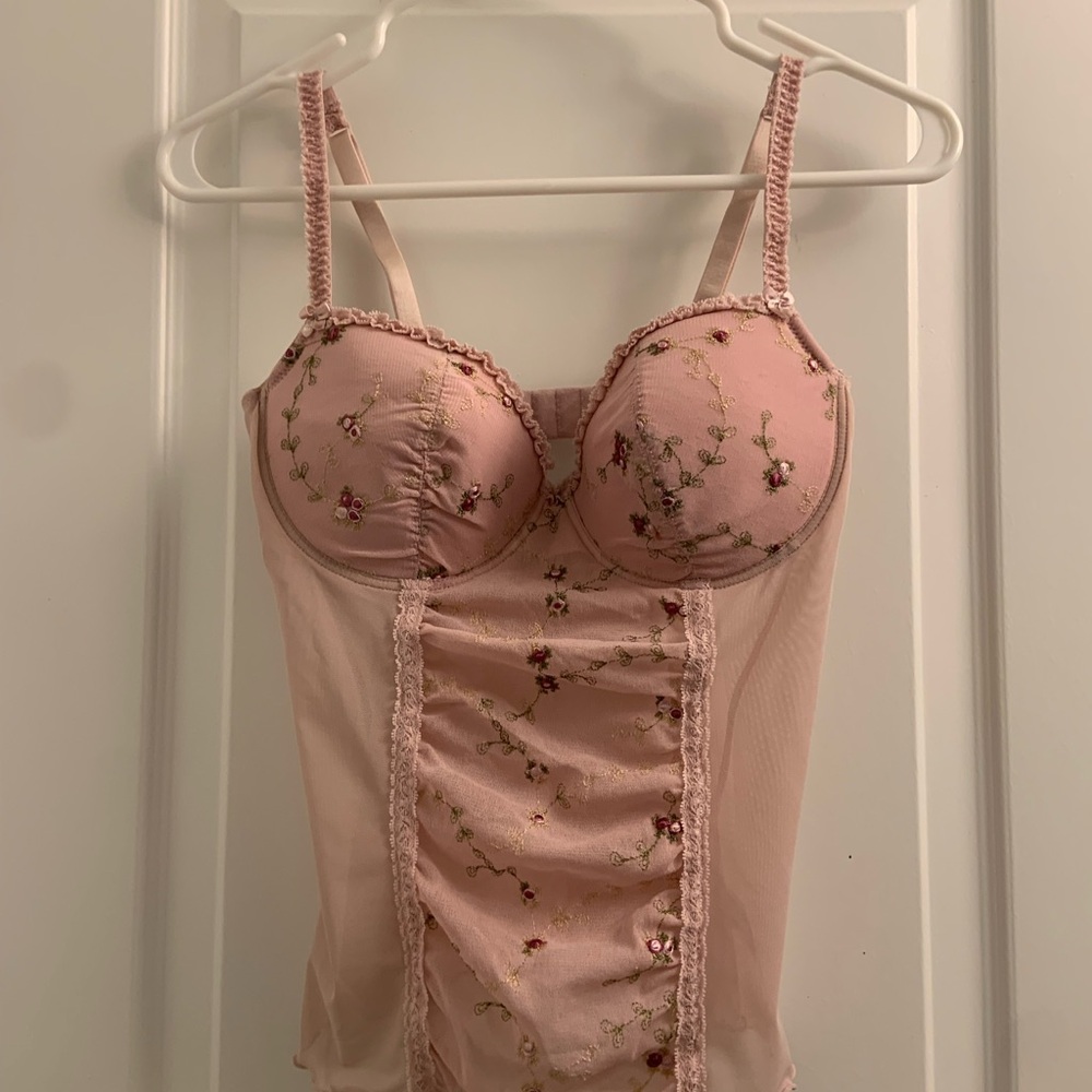 Pink Embroidered Bra with Adjustable Straps and Structured Cups